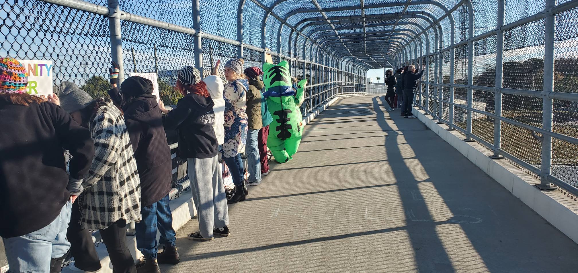 Community overpass bannering in Palm Harbor, Florida, Progressive grassroots activism